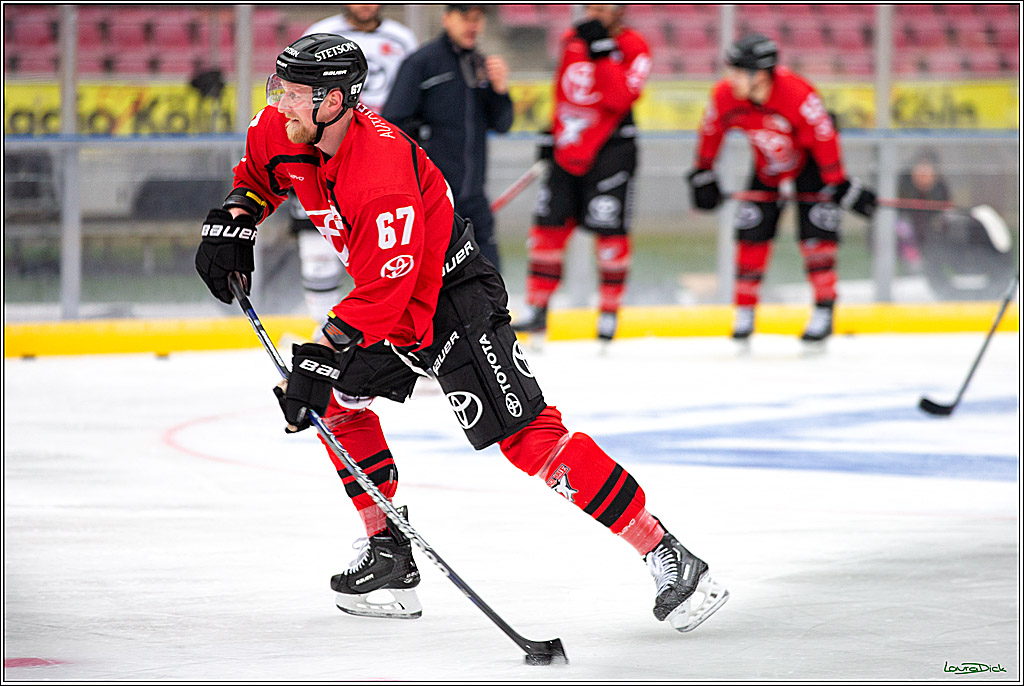 PENNY DEL; Koelner Haie Wintergame Training; Koeln, 02.12.2022
